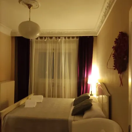 ホームステイ En Vivienda Gran Via ビルバオ